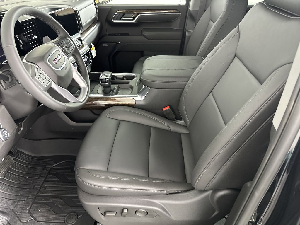 new 2025 GMC Sierra 1500 car, priced at $60,224