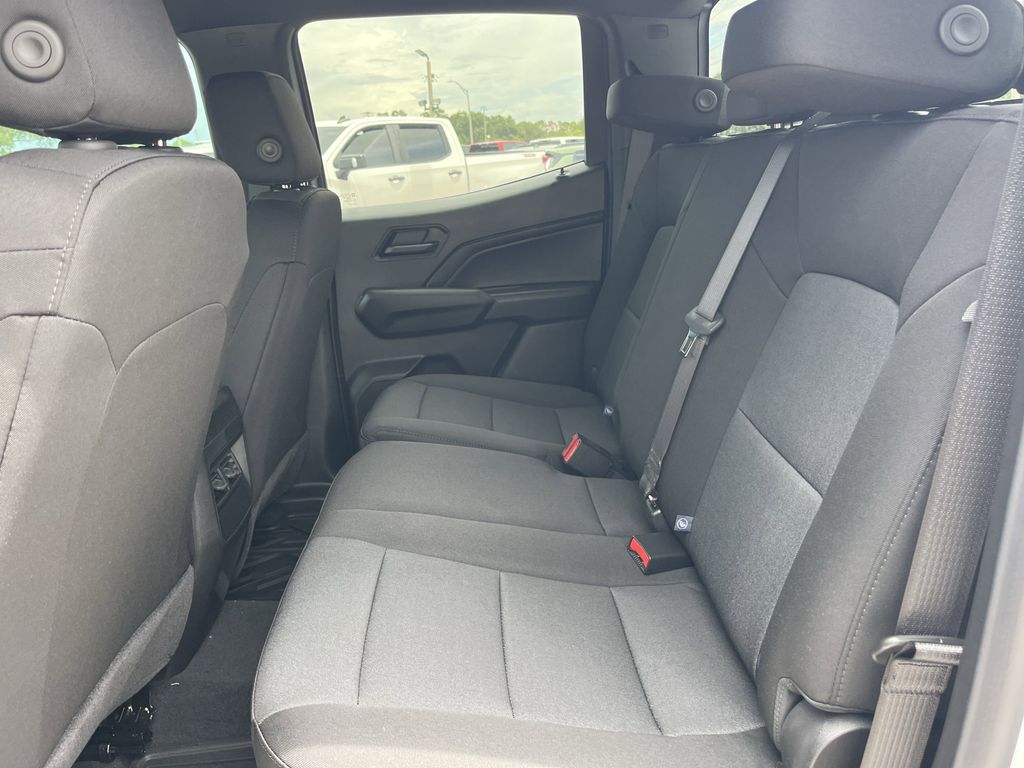 new 2025 Chevrolet Colorado car, priced at $30,400