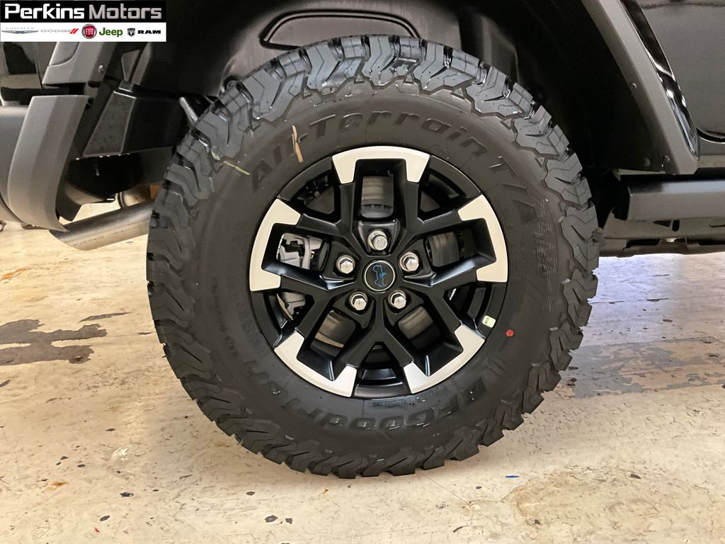 new 2025 Jeep Wrangler car, priced at $58,758