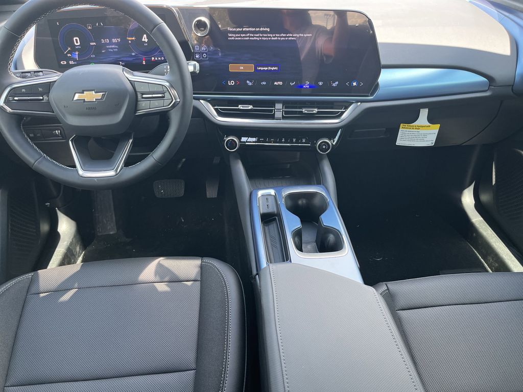 new 2025 Chevrolet Equinox EV car, priced at $40,833