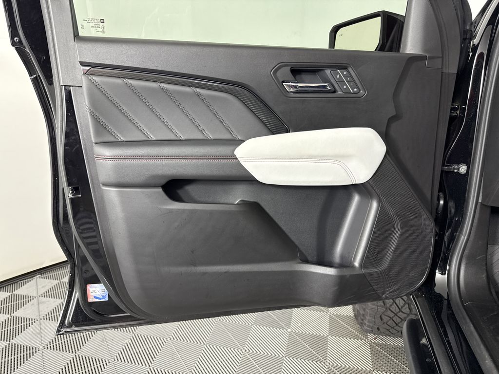 new 2025 GMC Canyon car, priced at $50,465