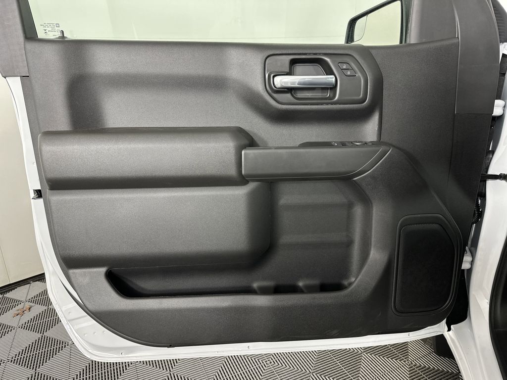 new 2025 GMC Sierra 1500 car, priced at $33,145