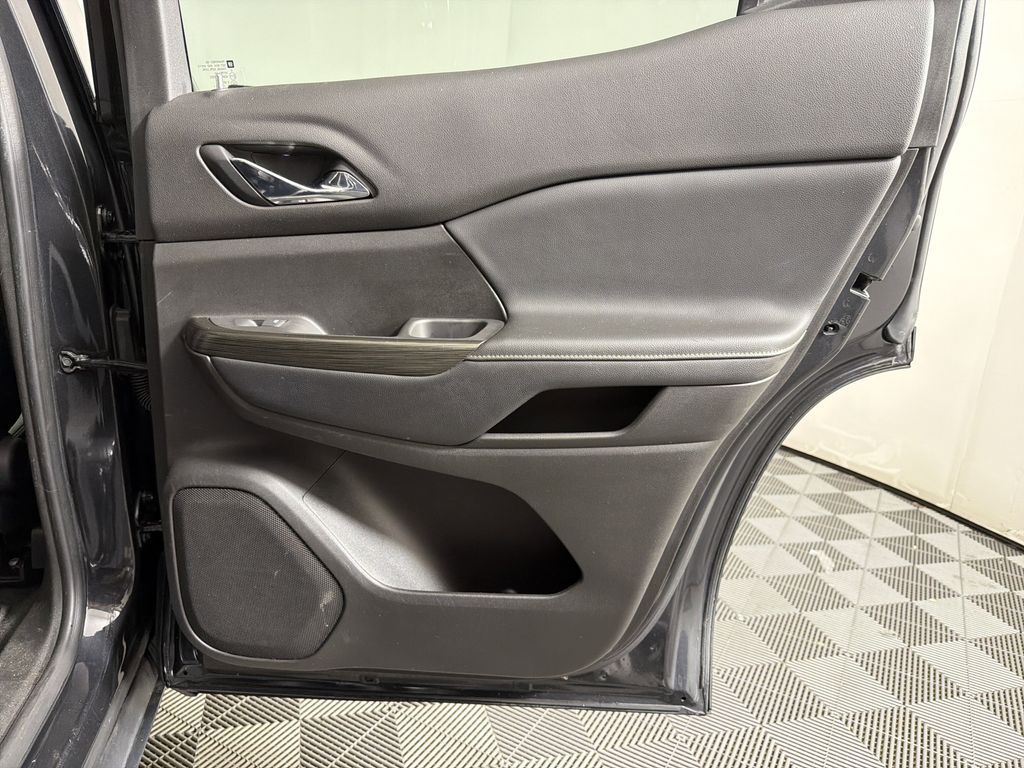 used 2020 GMC Acadia car, priced at $20,995