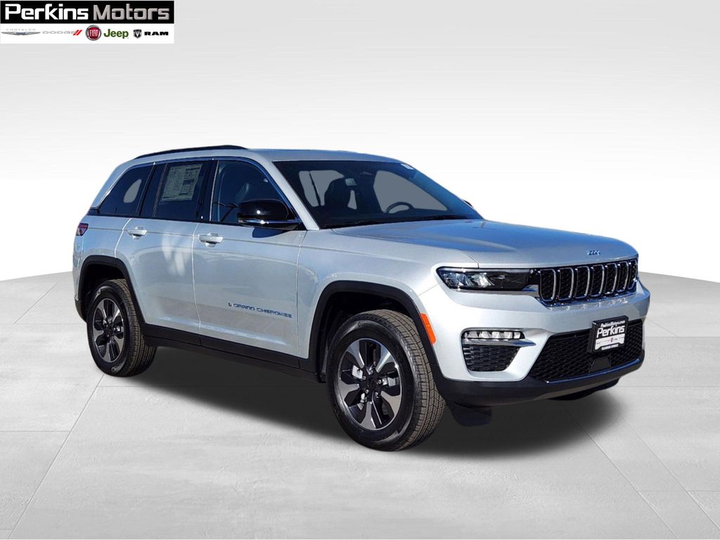 new 2025 Jeep Grand Cherokee car, priced at $52,869