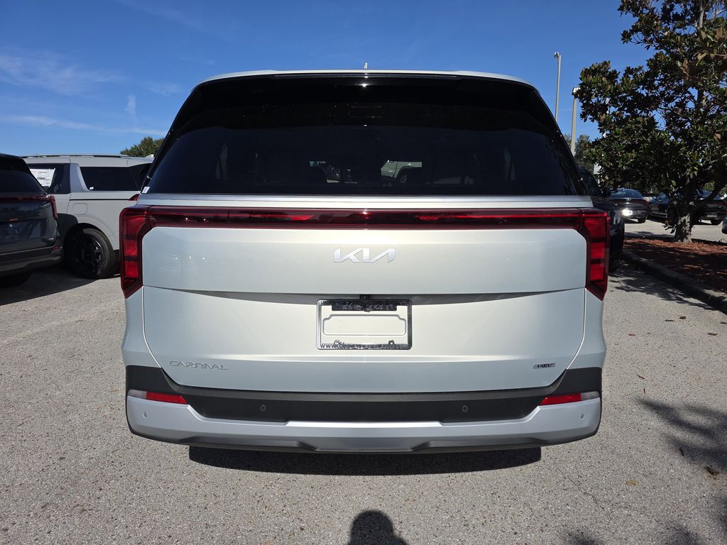 new 2026 Kia Carnival Hybrid car, priced at $43,116