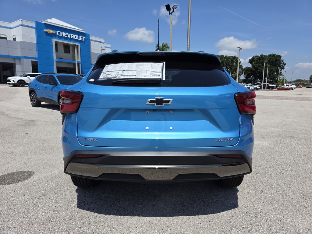new 2025 Chevrolet Trax car, priced at $27,612