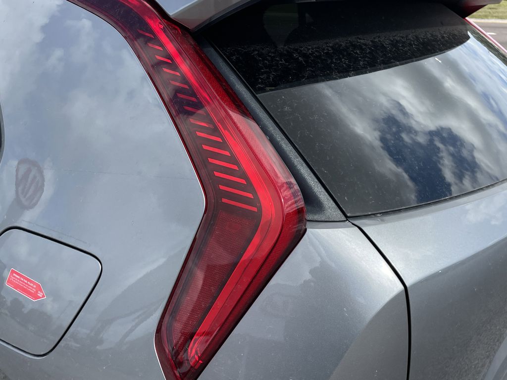 new 2025 Kia Niro car, priced at $33,084