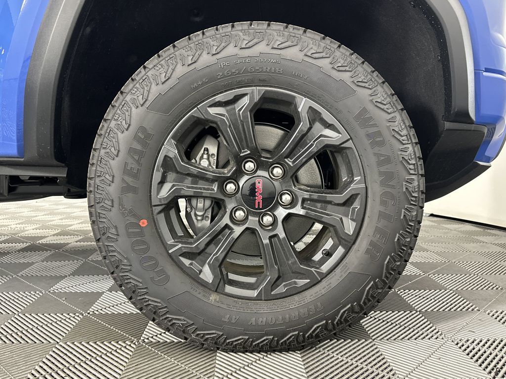 new 2025 GMC Canyon car, priced at $45,095