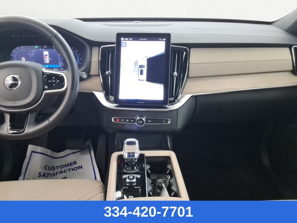 used 2025 Volvo XC90 car, priced at $53,999