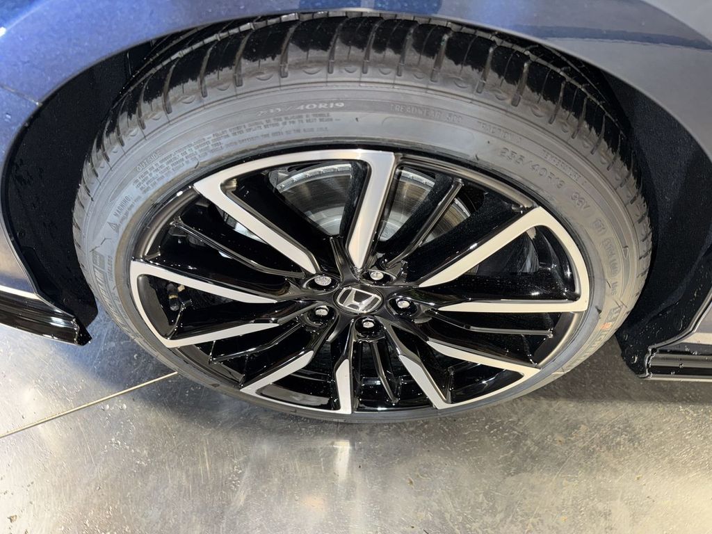 new 2025 Honda Accord Hybrid car, priced at $40,495