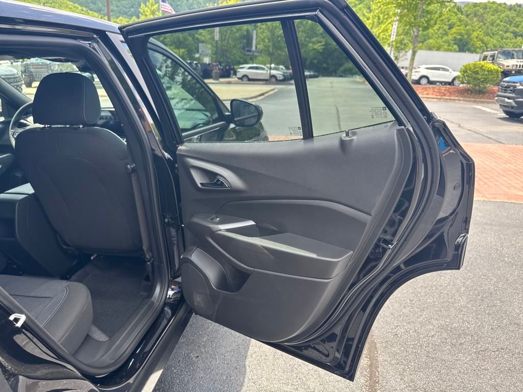 new 2025 Chevrolet Trax car, priced at $24,485