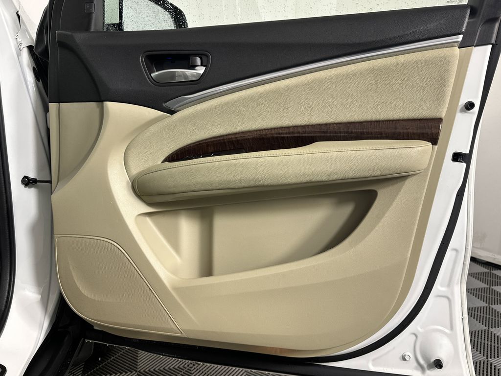used 2018 Acura MDX car, priced at $21,330
