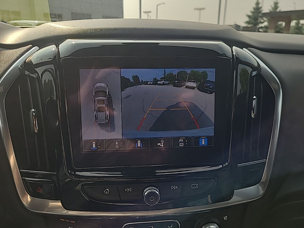 used 2022 Chevrolet Traverse car, priced at $37,563