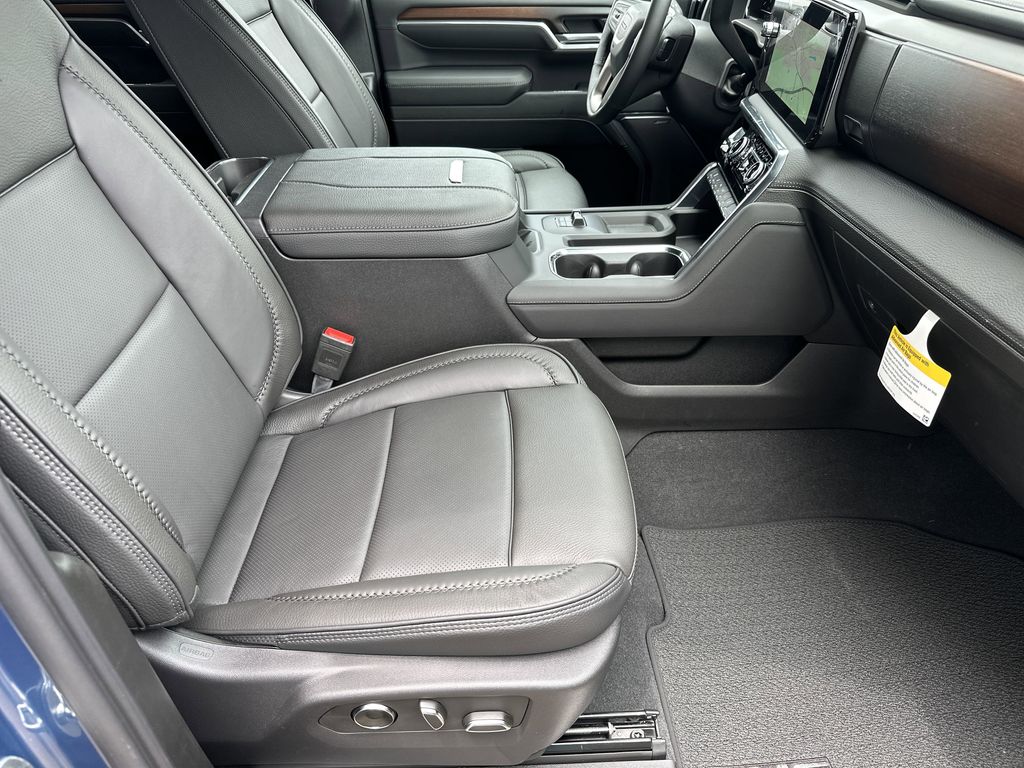 new 2025 GMC Sierra 2500HD car, priced at $85,039