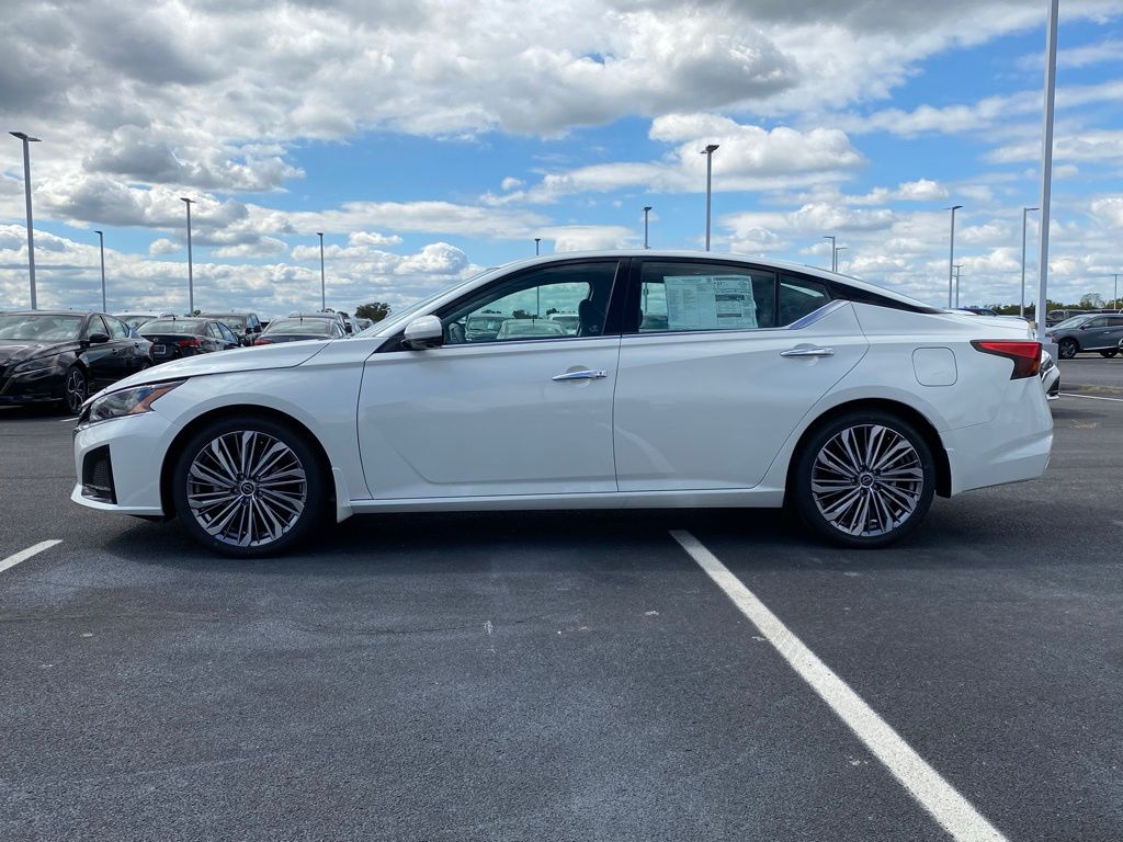 new 2025 Nissan Altima car, priced at $33,925