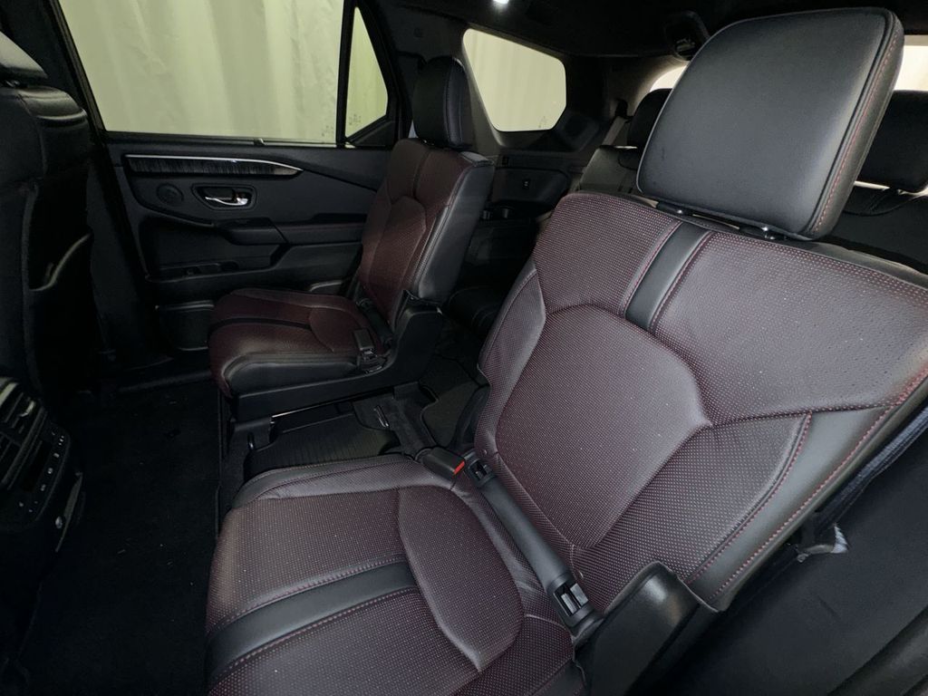 new 2025 Honda Pilot car, priced at $56,075