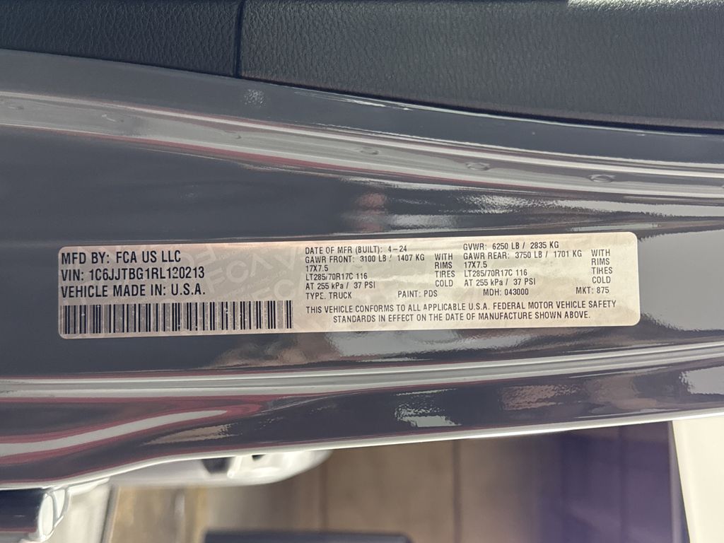 used 2024 Jeep Gladiator car, priced at $42,988