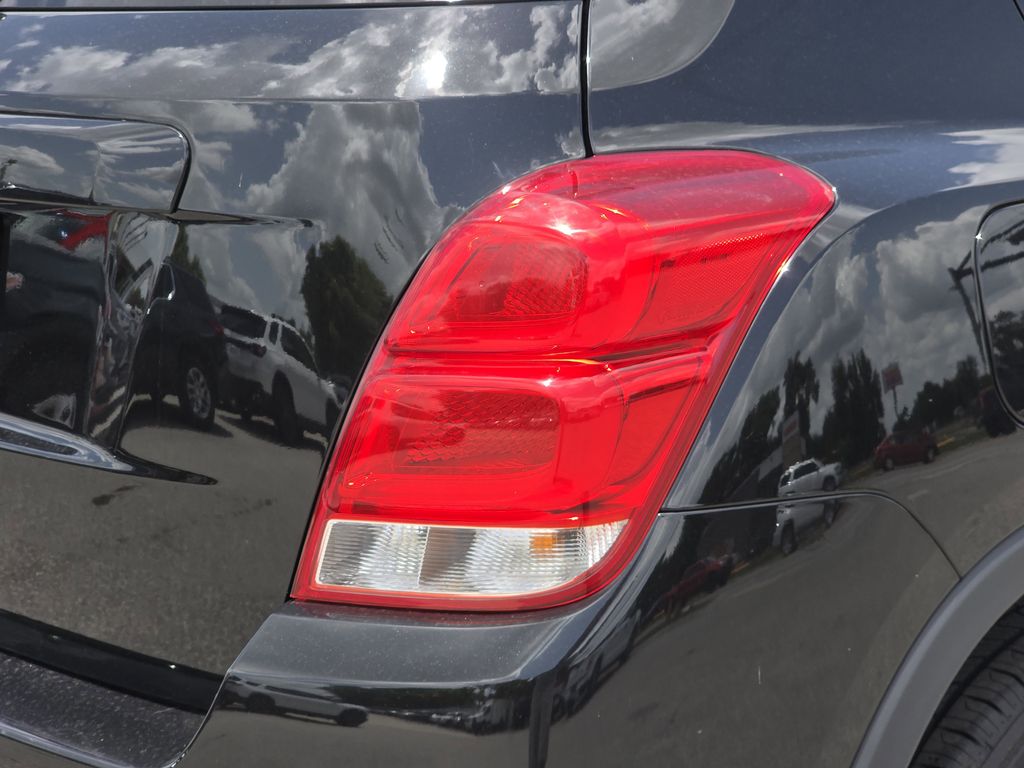 used 2022 Chevrolet Trax car, priced at $16,194