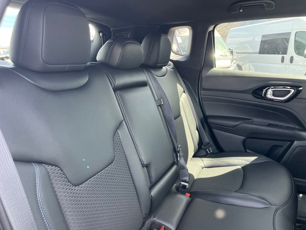 new 2025 Jeep Compass car, priced at $28,990