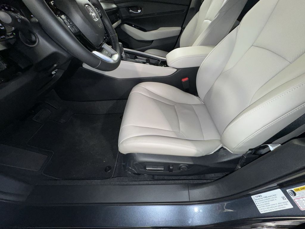 new 2025 Honda Accord Hybrid car, priced at $40,495