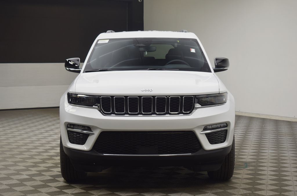 new 2025 Jeep Grand Cherokee car, priced at $42,570