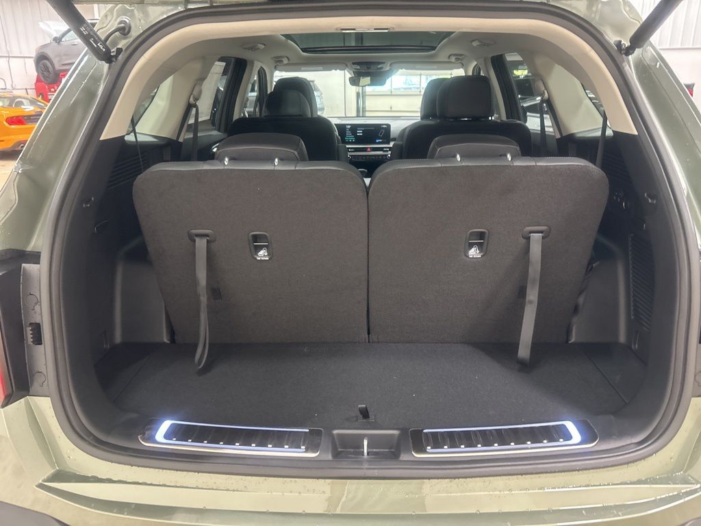 new 2025 Kia Sorento car, priced at $39,010