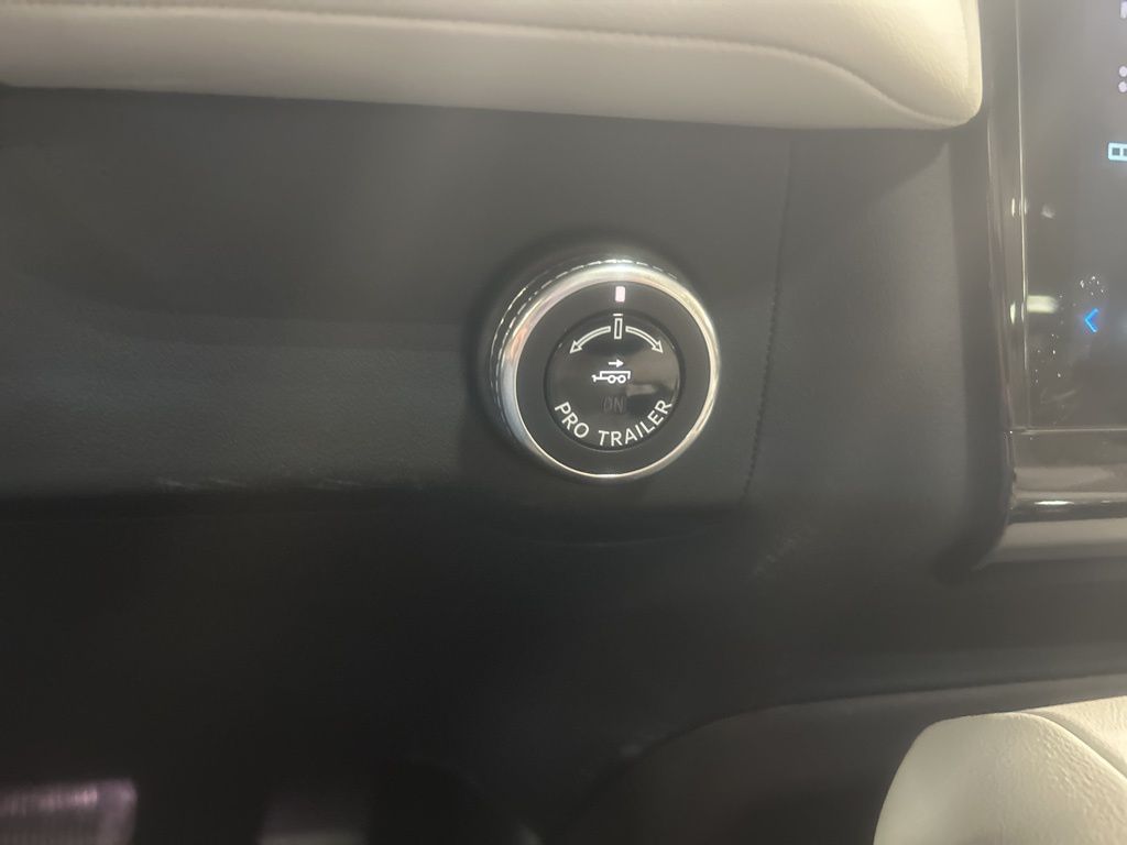 new 2025 Lincoln Navigator car, priced at $100,190