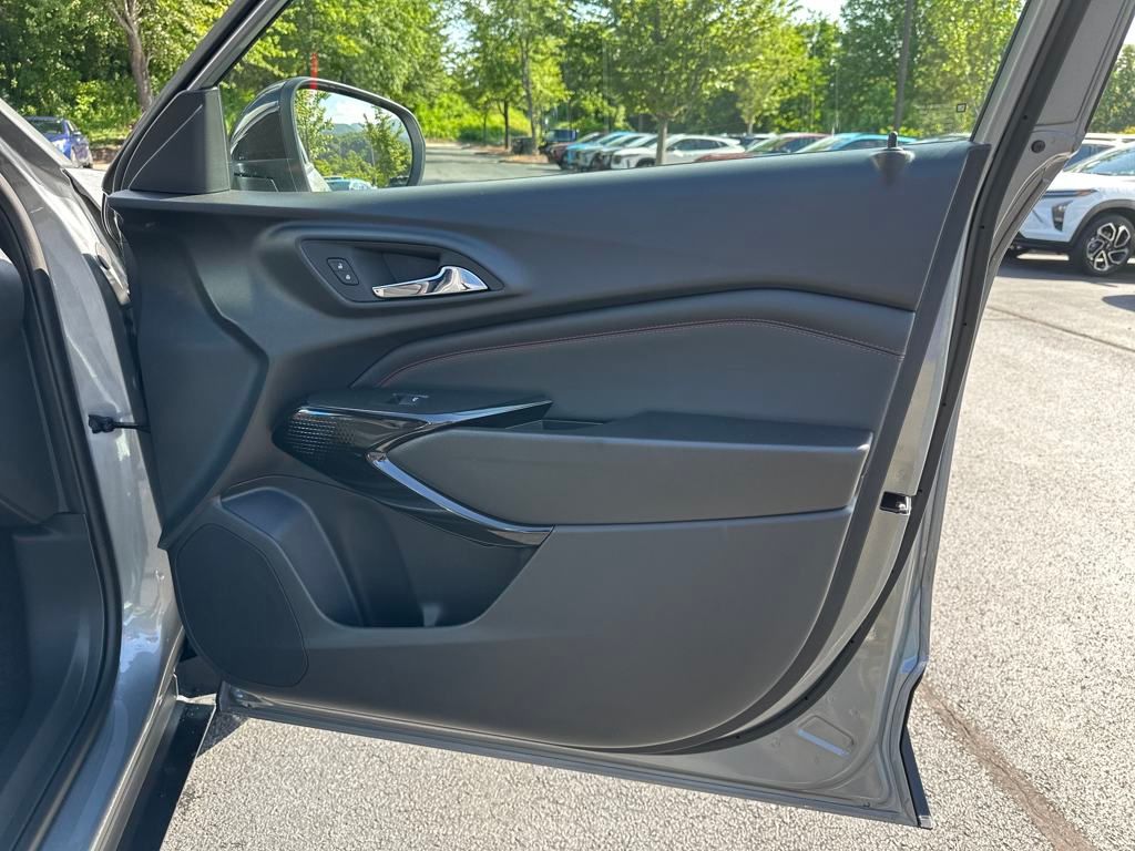 new 2025 Chevrolet Trax car, priced at $25,895