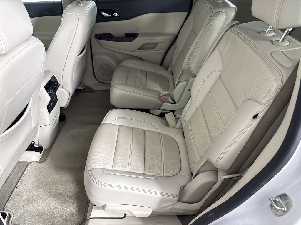 used 2020 GMC Acadia car, priced at $29,690