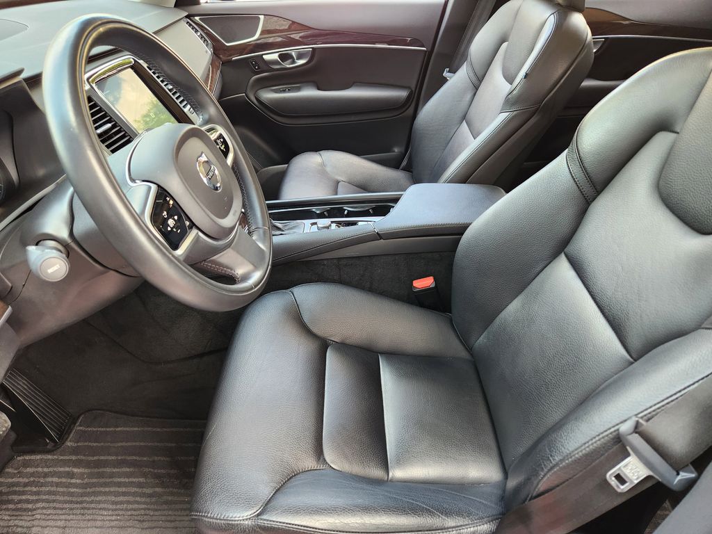 used 2019 Volvo XC90 car, priced at $25,362