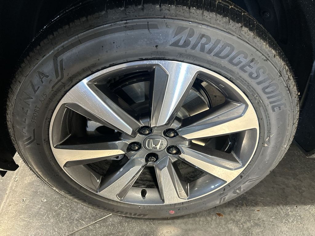 new 2025 Honda Pilot car, priced at $54,530