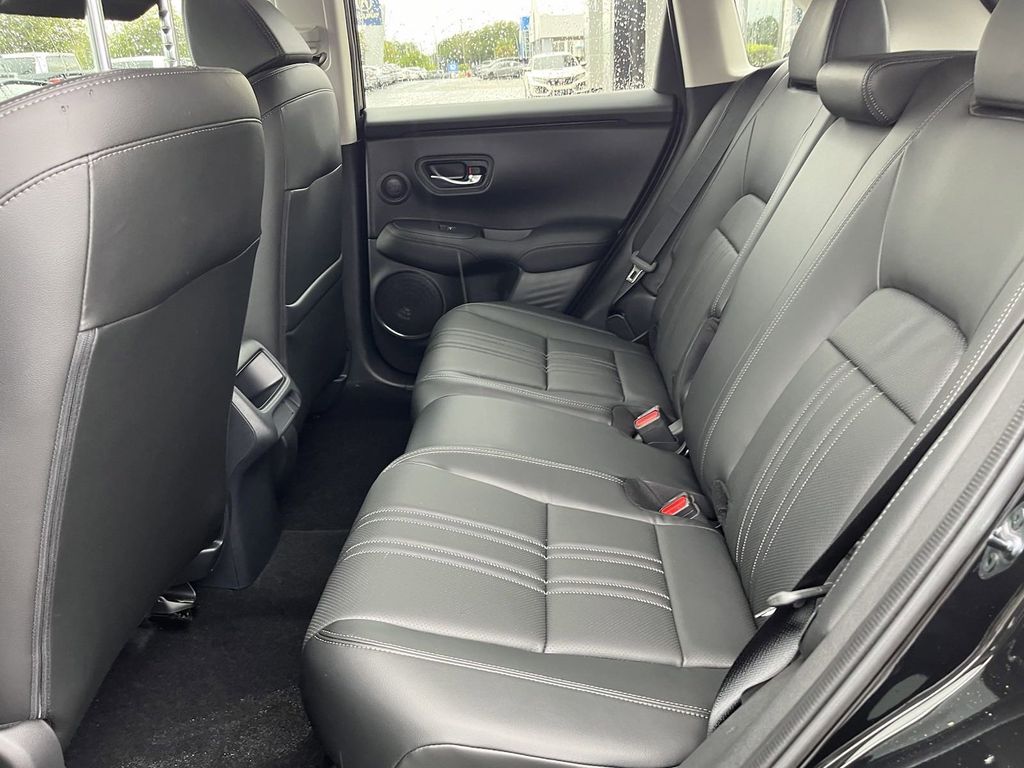 new 2025 Honda HR-V car, priced at $28,320