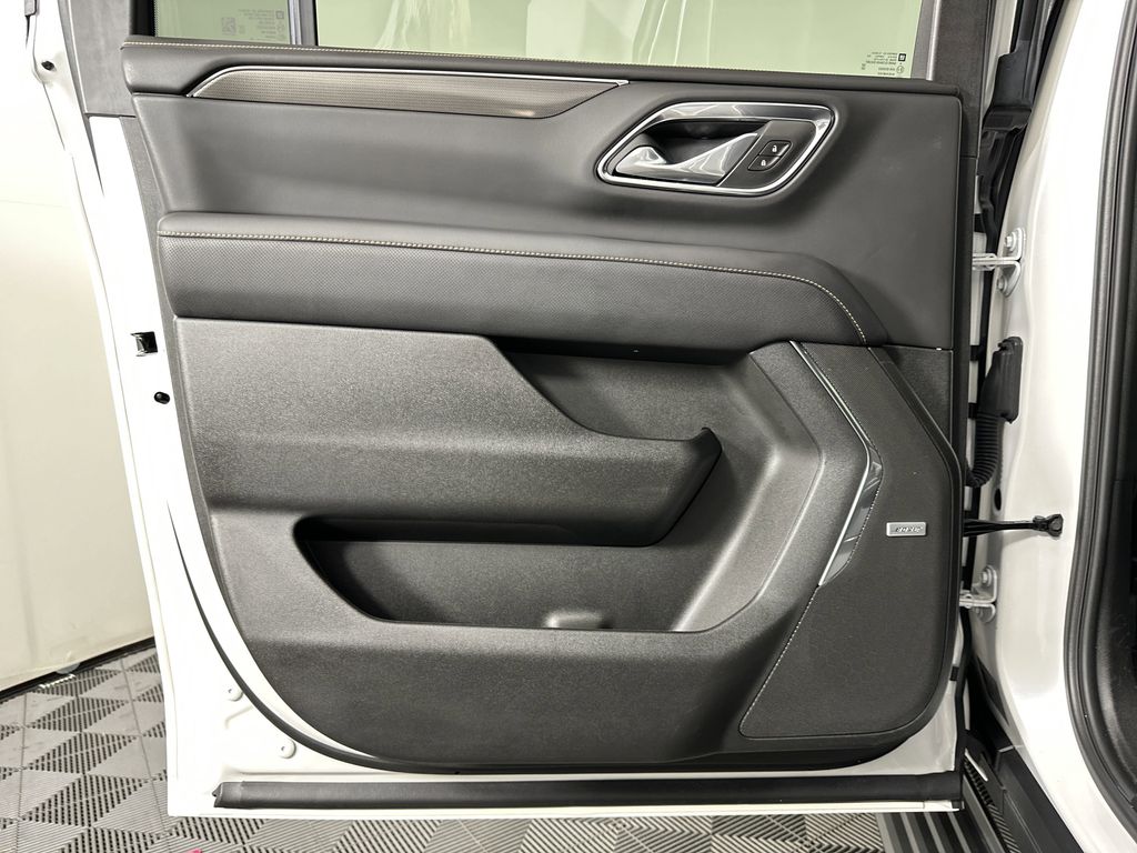 used 2024 GMC Yukon XL car, priced at $71,103