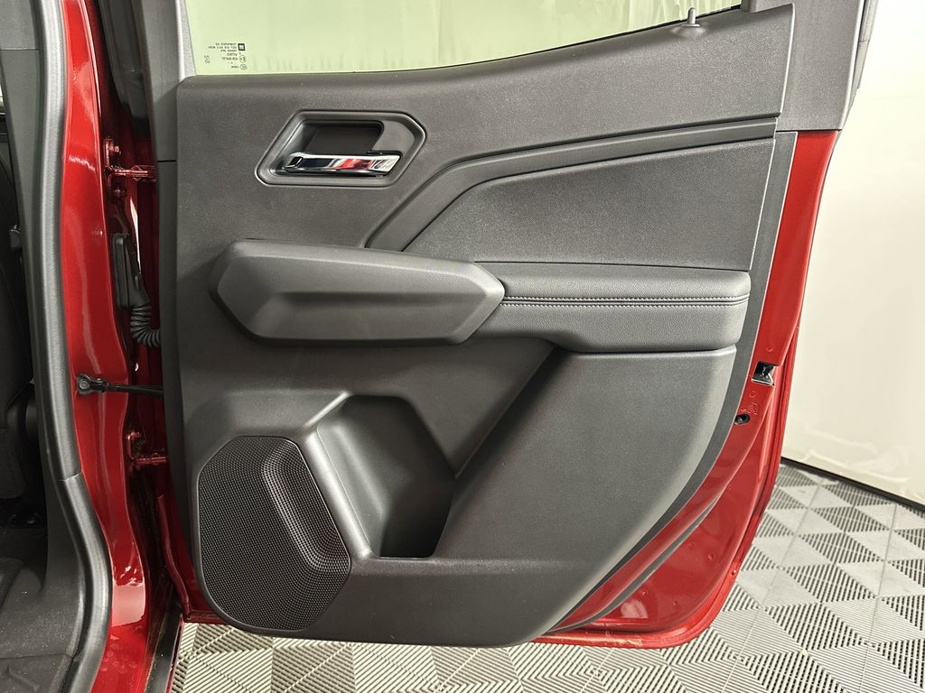 new 2025 GMC Canyon car, priced at $40,995
