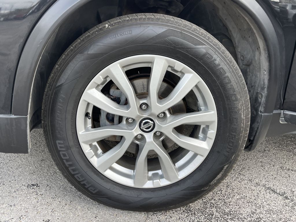 used 2017 Nissan Rogue car, priced at $7,992
