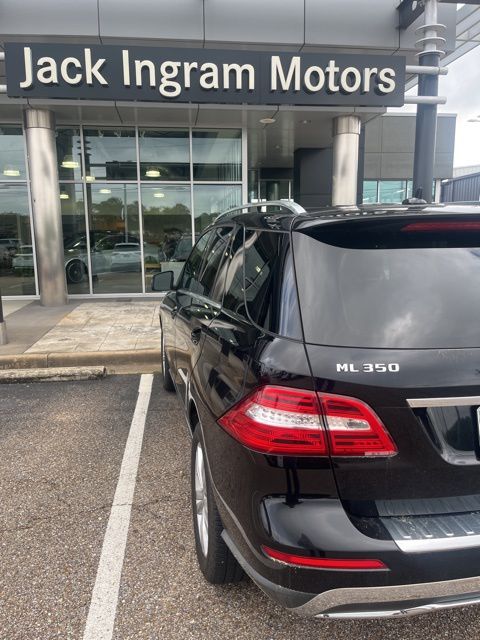 used 2015 Mercedes-Benz M-Class car, priced at $13,989