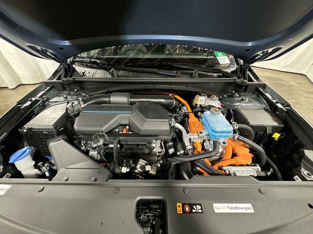 new 2025 Kia Sportage Plug-In Hybrid car, priced at $41,273