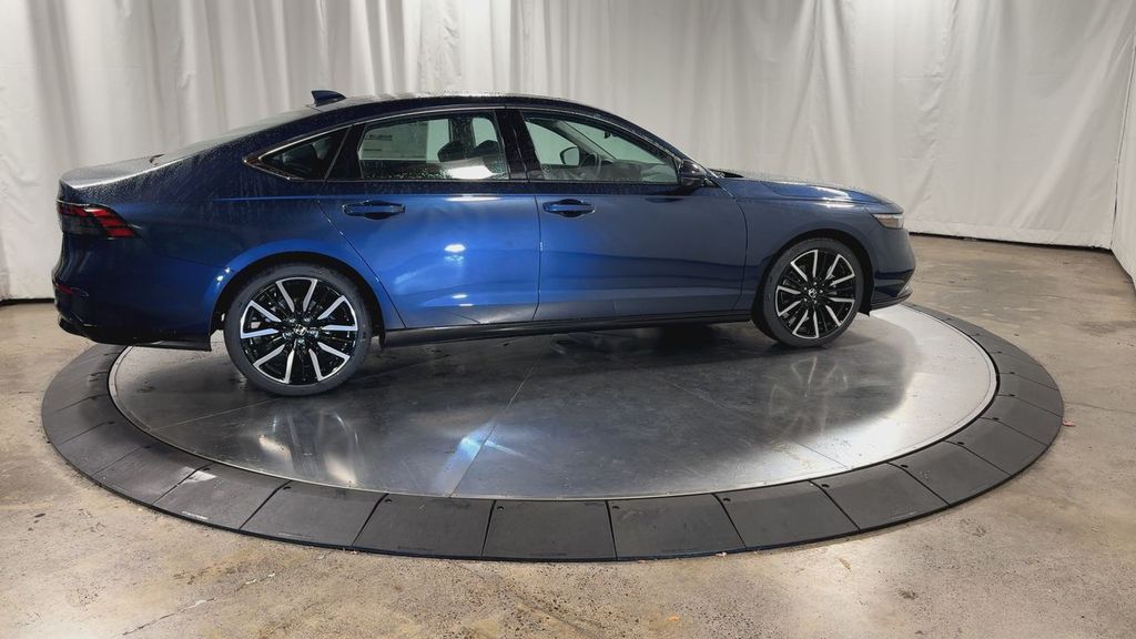 new 2025 Honda Accord Hybrid car, priced at $40,495