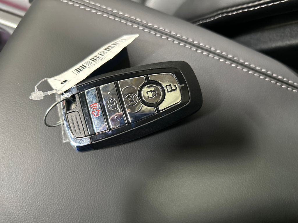 new 2025 Lincoln Corsair car, priced at $50,274