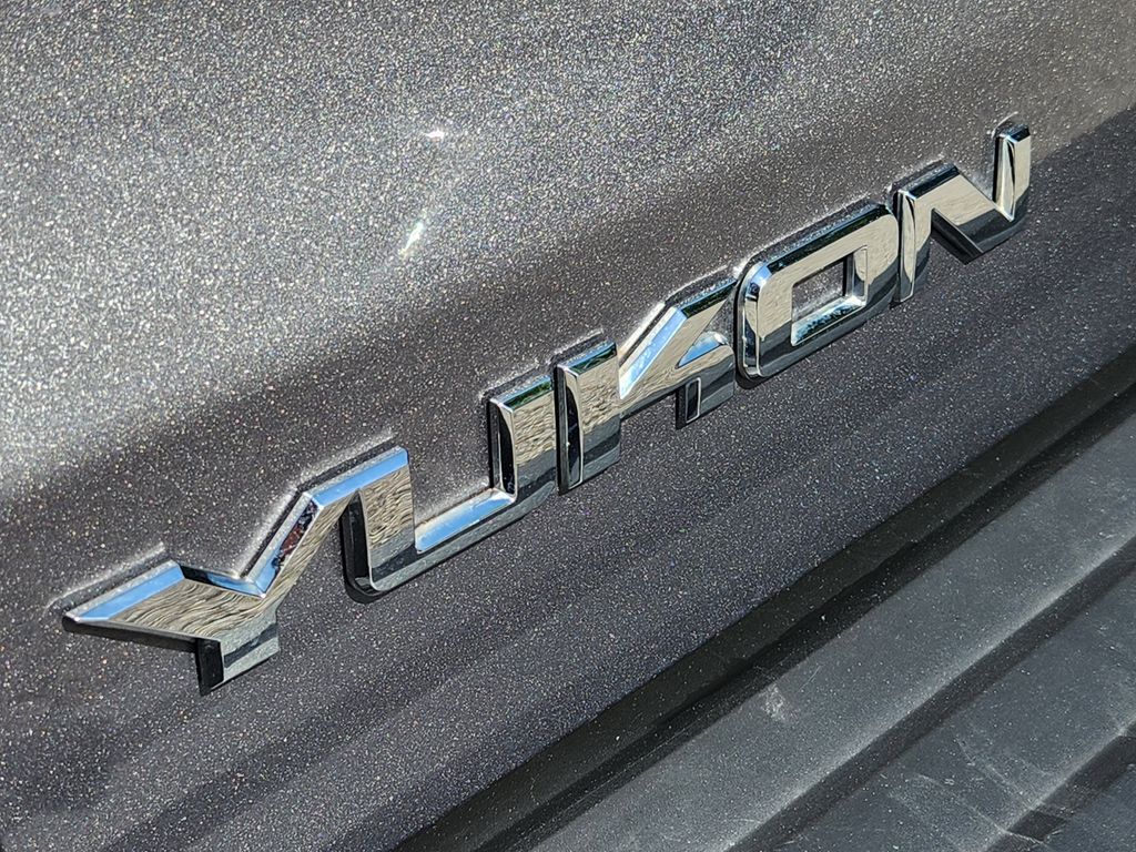 used 2018 GMC Yukon car, priced at $26,954