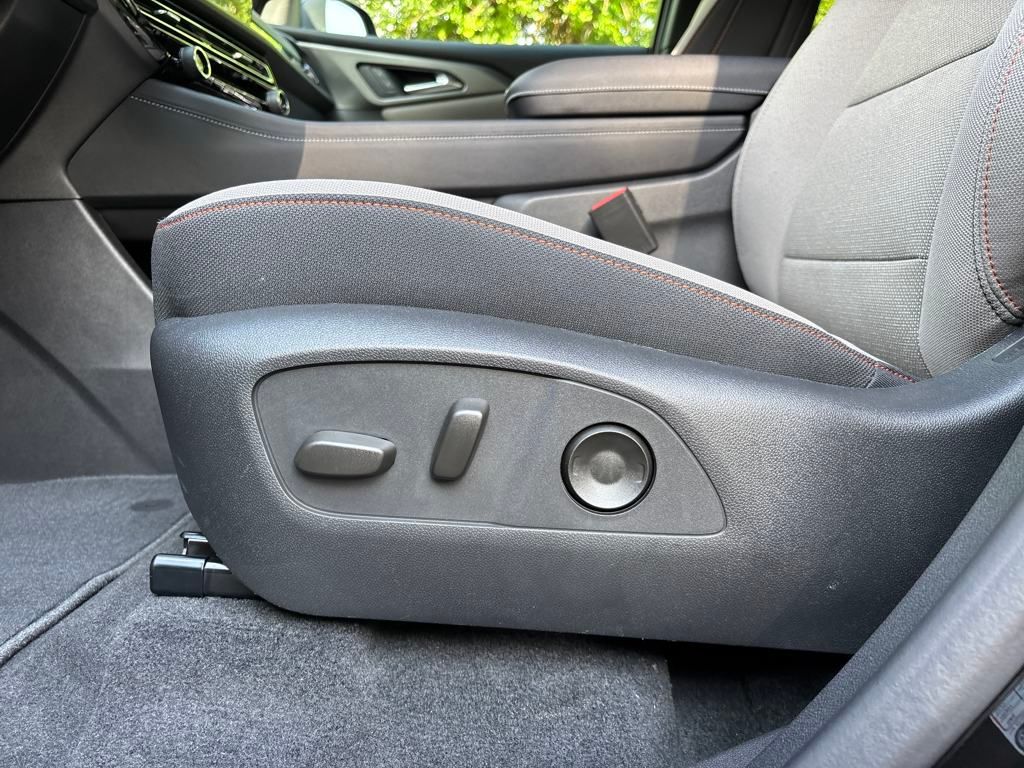 new 2025 Chevrolet Traverse car, priced at $44,695