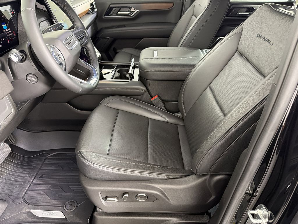 used 2025 GMC Yukon XL car, priced at $83,990