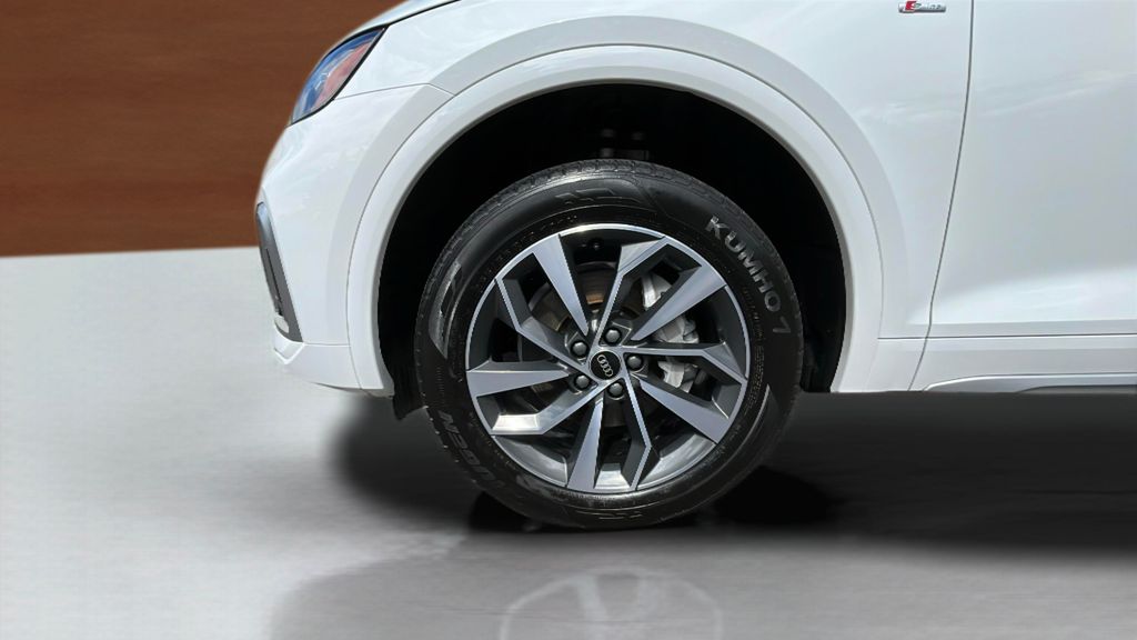used 2024 Audi Q5 car, priced at $39,950