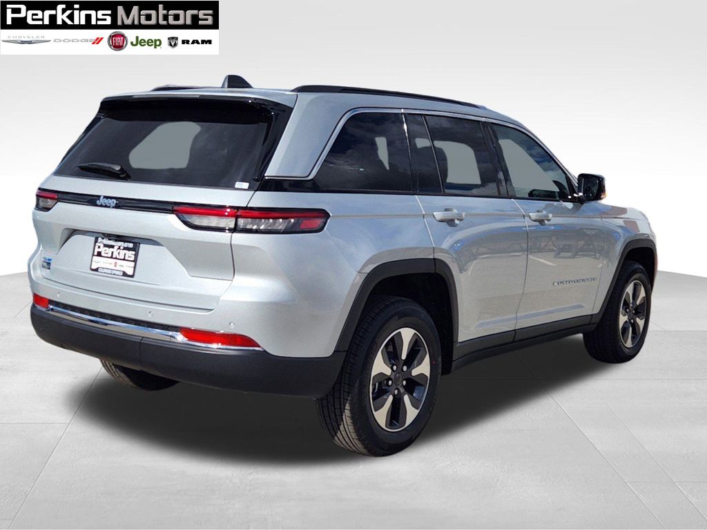 new 2025 Jeep Grand Cherokee car, priced at $52,869