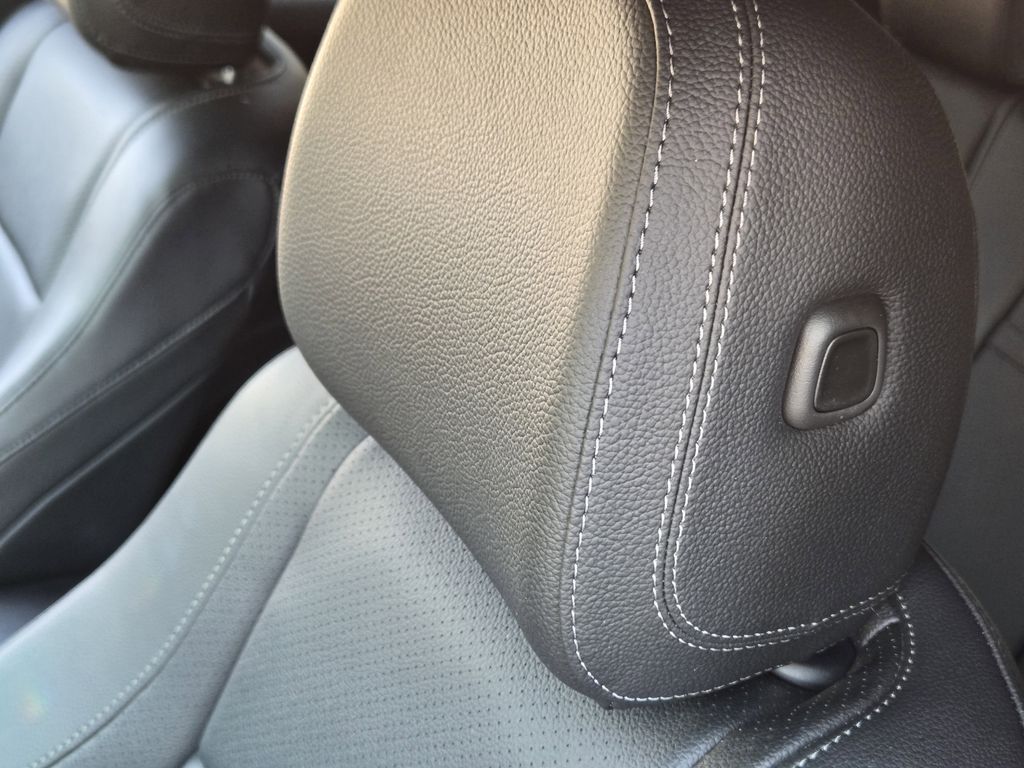 used 2022 Mercedes-Benz GLE car, priced at $47,992