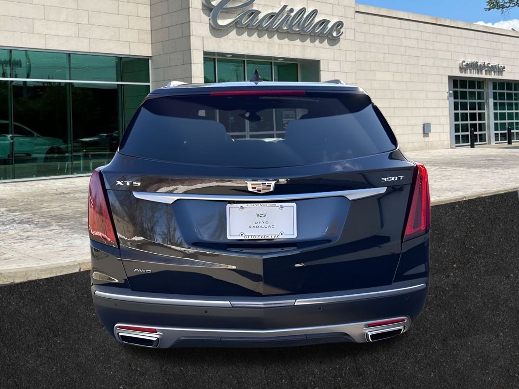 used 2022 Cadillac XT5 car, priced at $34,950