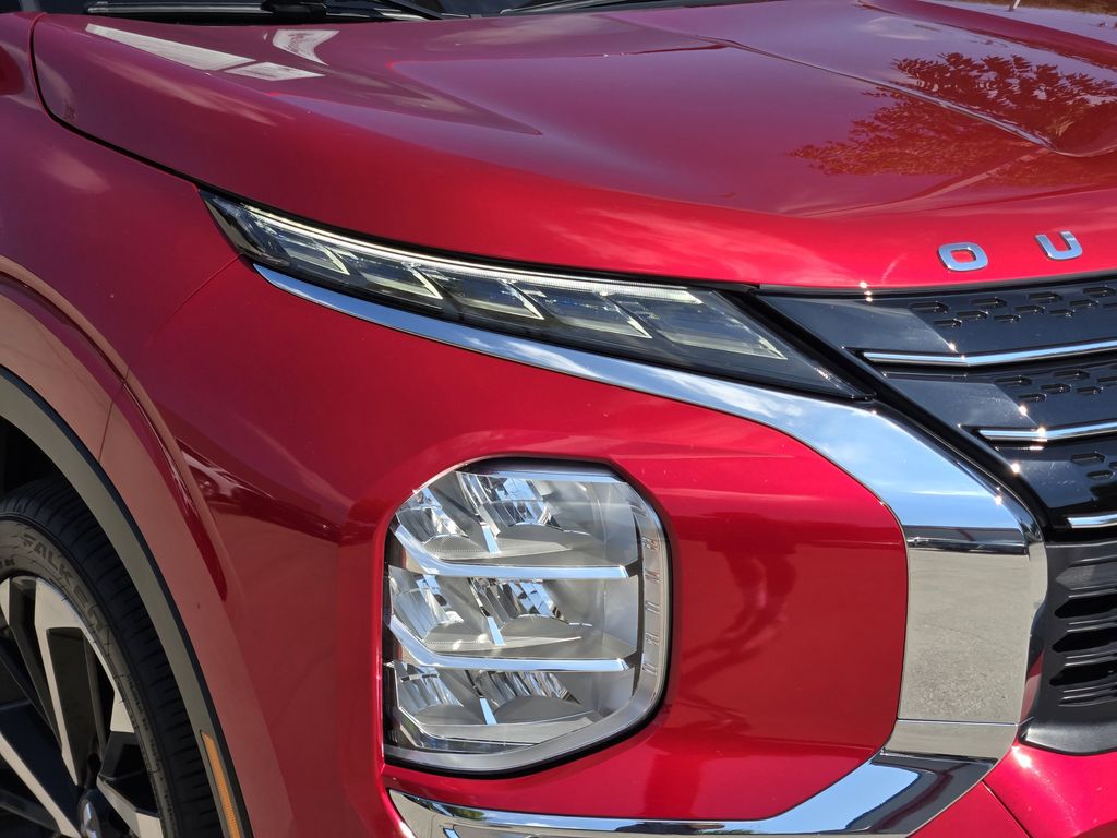 used 2023 Mitsubishi Outlander car, priced at $23,645