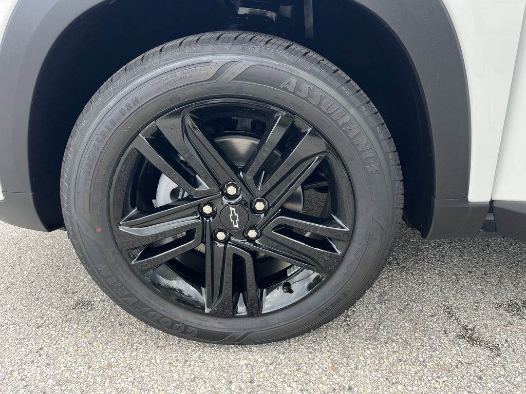 new 2025 Chevrolet Trax car, priced at $25,353