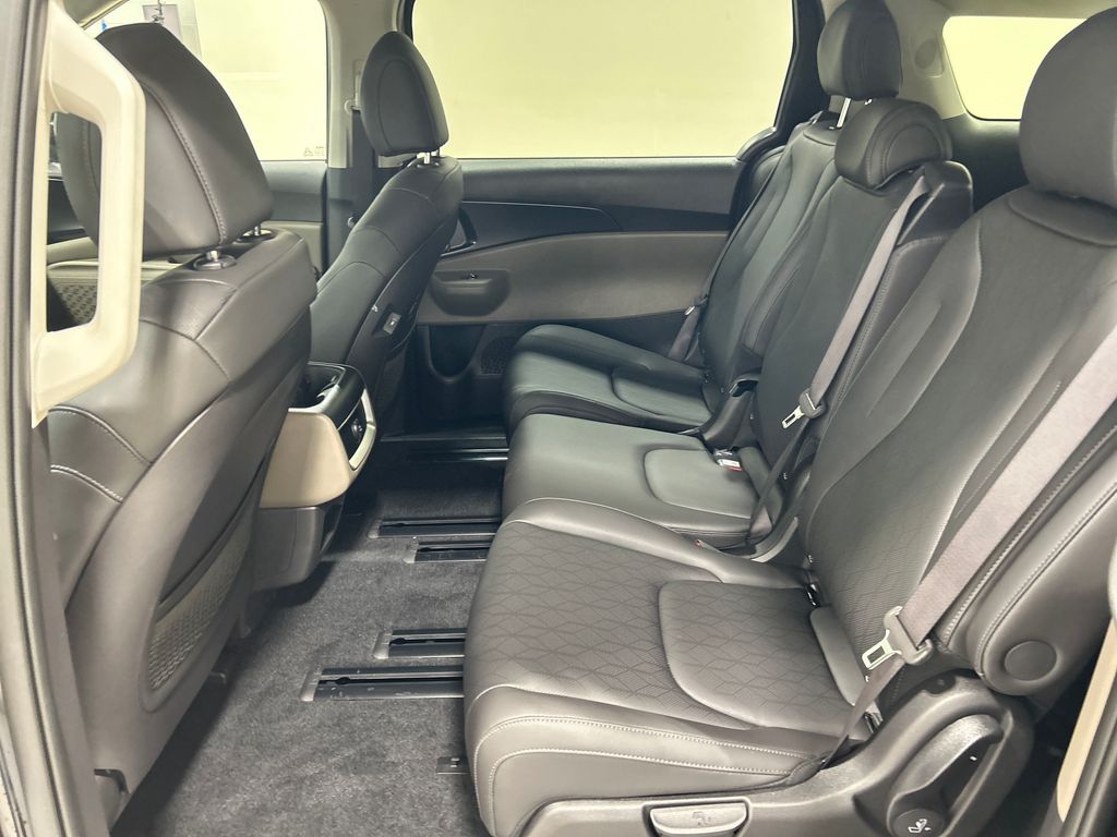 new 2025 Kia Carnival car, priced at $40,870