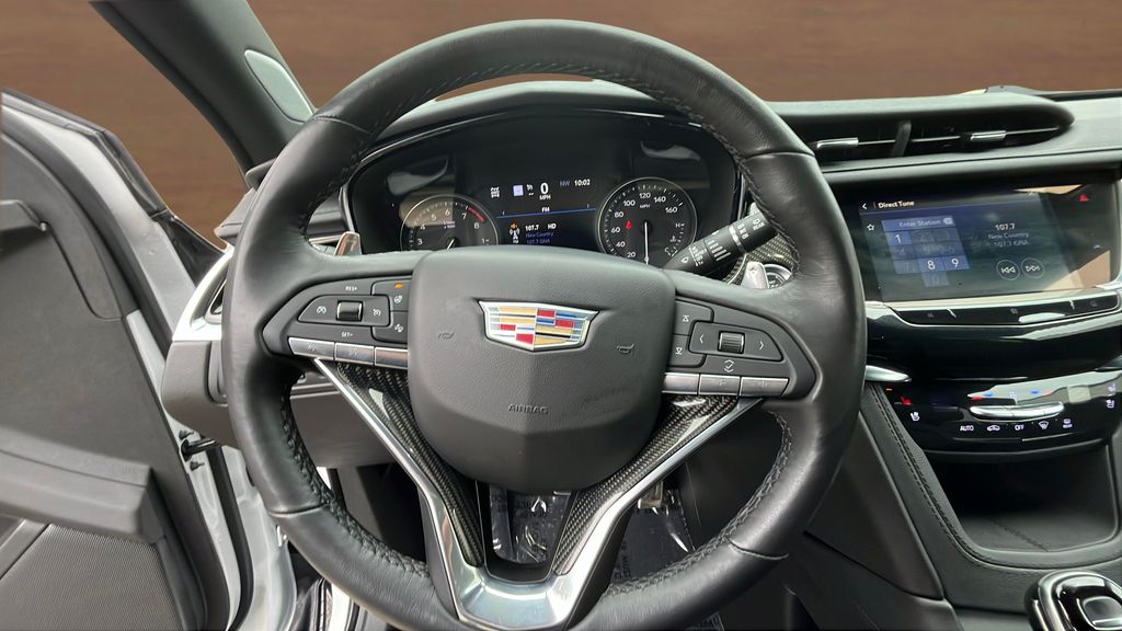 used 2021 Cadillac XT6 car, priced at $33,490
